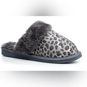 Snooze leopard slipper
